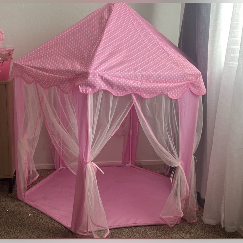 Pink Polka Dot Play Tent